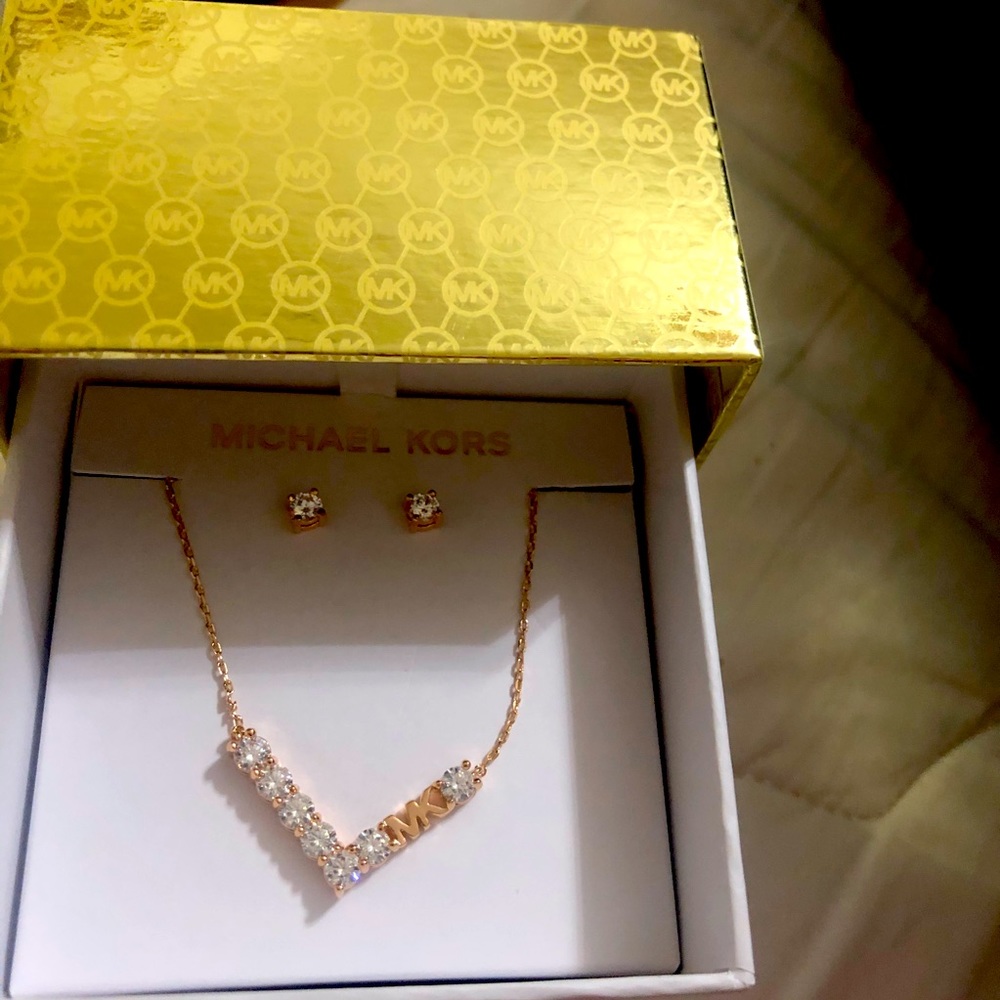 Michael Kors rose gold necklace and earrings set!